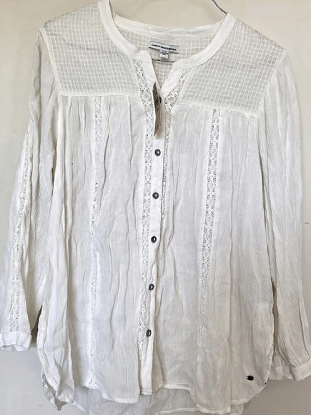 American Eagle Outfitters Lace Trim Button Front Blouse in White Size Medium